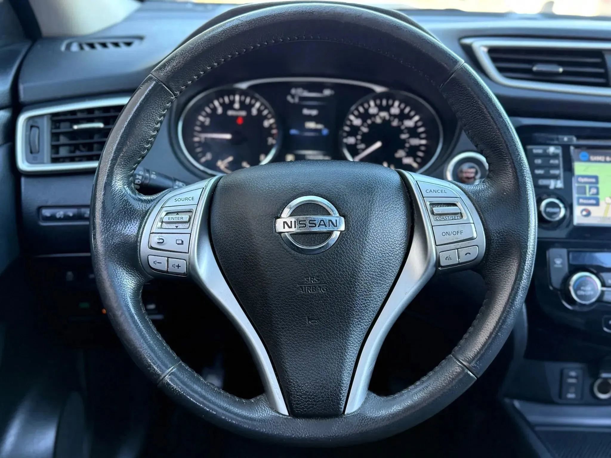 Used 2016 Nissan Rogue SL w/ SL Premium Package image 24