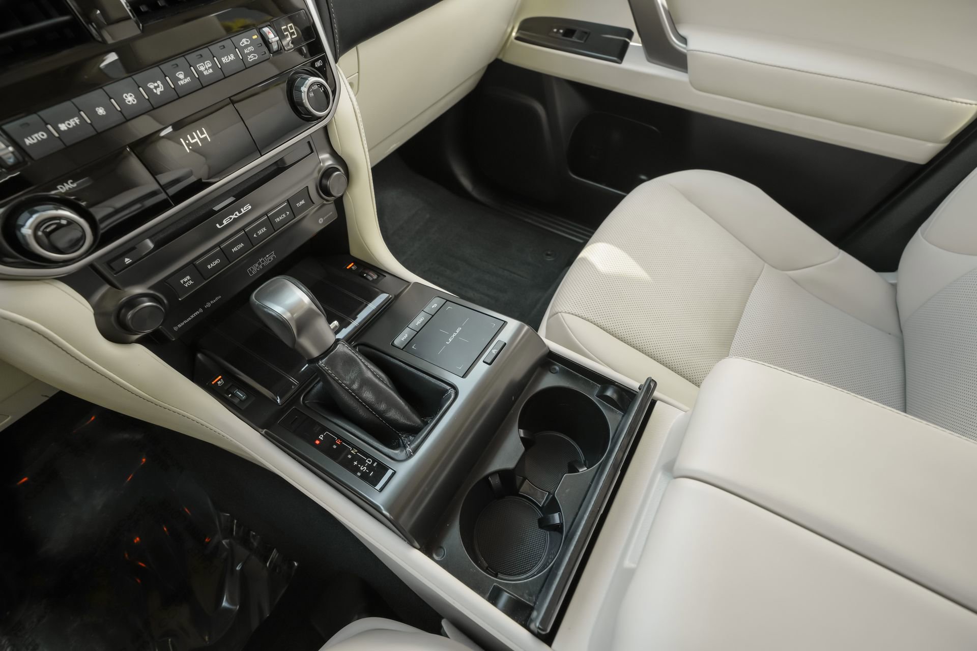 Used 2023 Lexus GX 460 Premium image 11