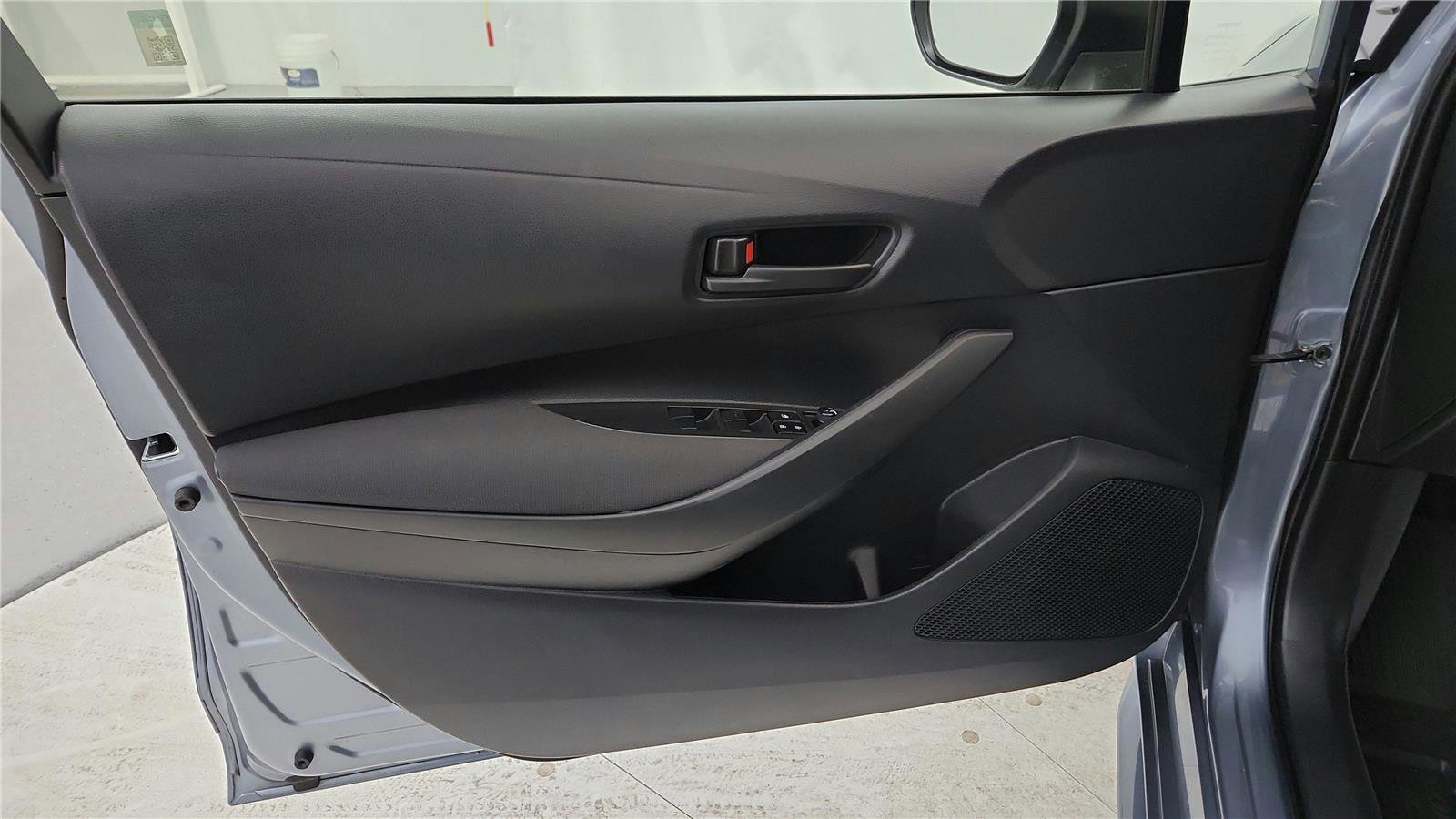 Certified 2024 Toyota Corolla LE image 30