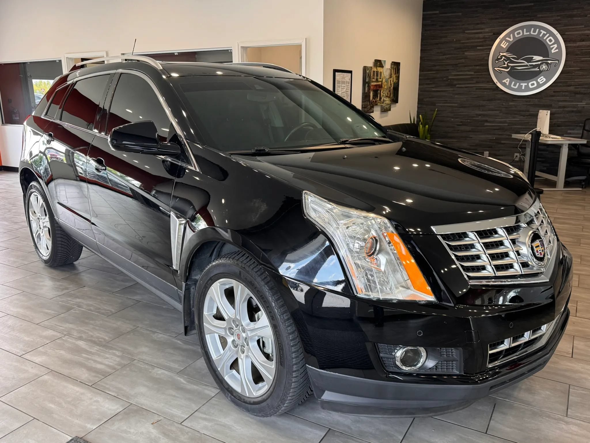 Used 2016 Cadillac SRX Premium FWD image 3