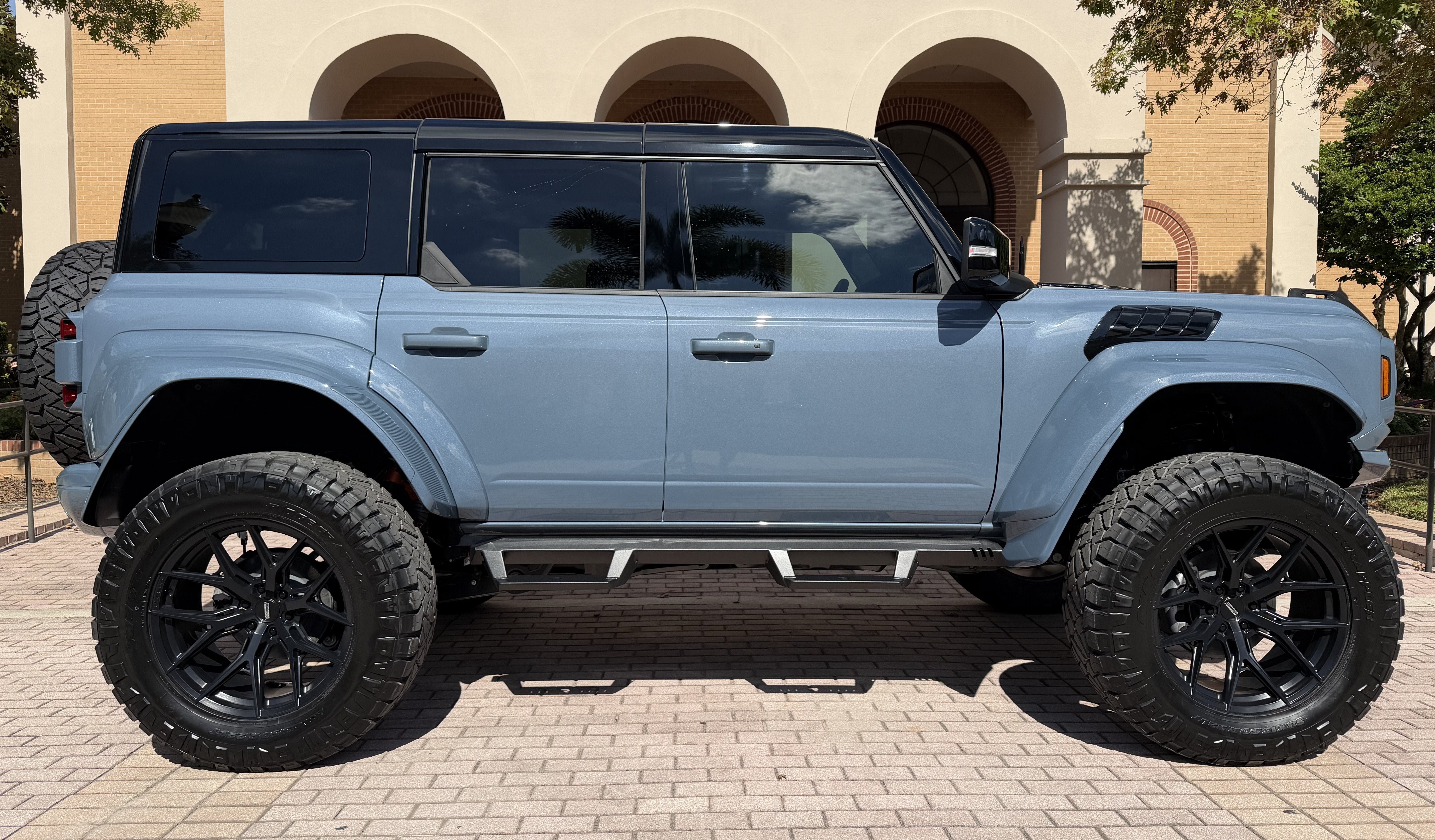 Used 2025 Ford Bronco Raptor AWD/4WD image 12