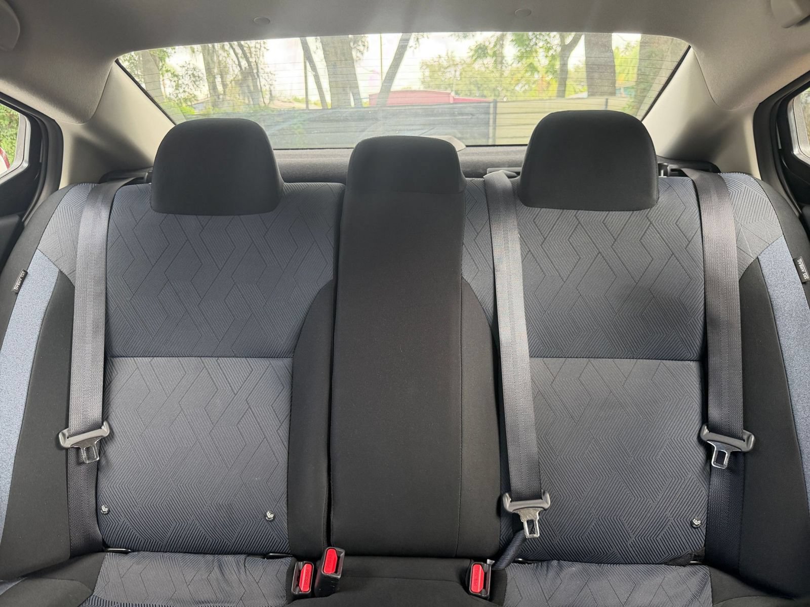 Used 2025 Nissan Versa SV FWD image 35