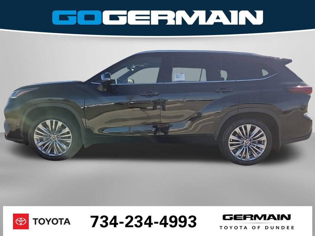 New 2026 Toyota Highlander Platinum image 11