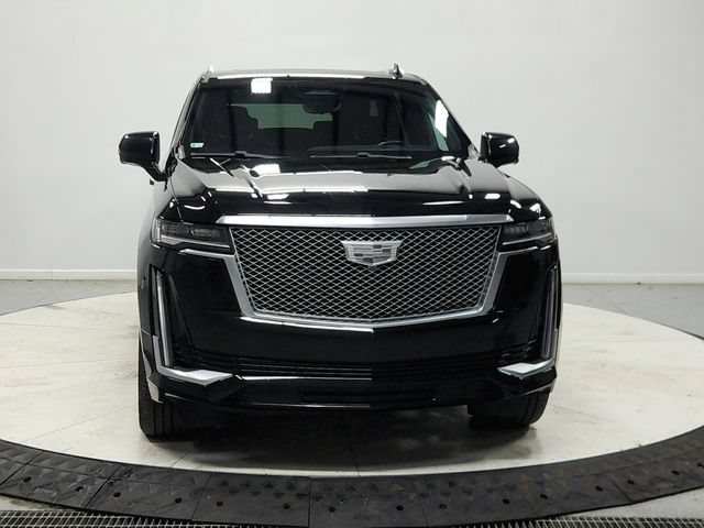 Used 2023 Cadillac Escalade Premium Luxury w/ LPO, Radiant Package AWD/4WD image 3