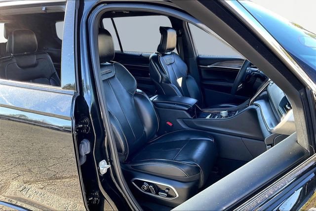 Used 2023 Jeep Grand Cherokee L Overland w/ Luxury Tech Group IV image 21