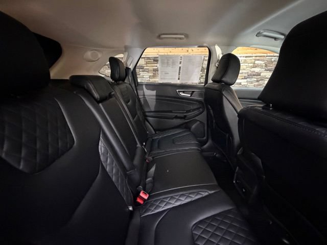 Used 2023 Ford Edge Titanium AWD/4WD image 34