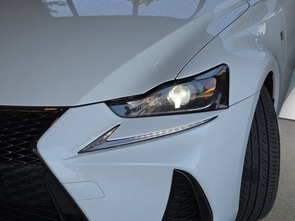 Used 2017 Lexus IS 300 F Sport w/ F Sport Package AWD/4WD image 31
