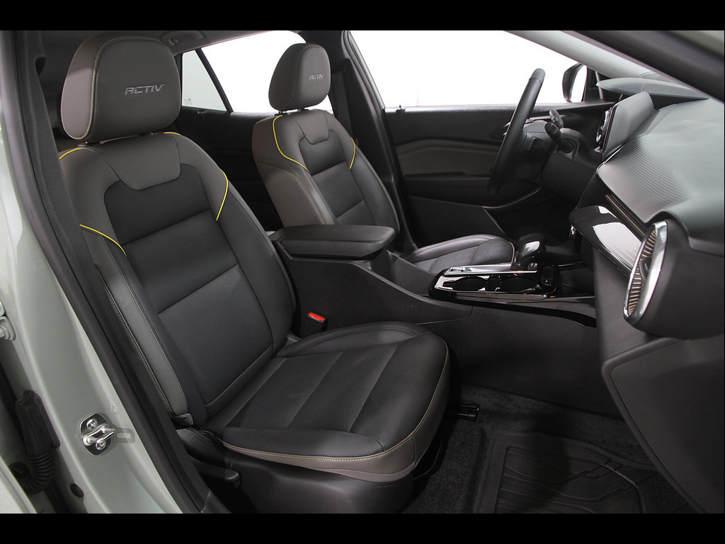 Certified 2024 Chevrolet Trax ACTIV FWD image 16