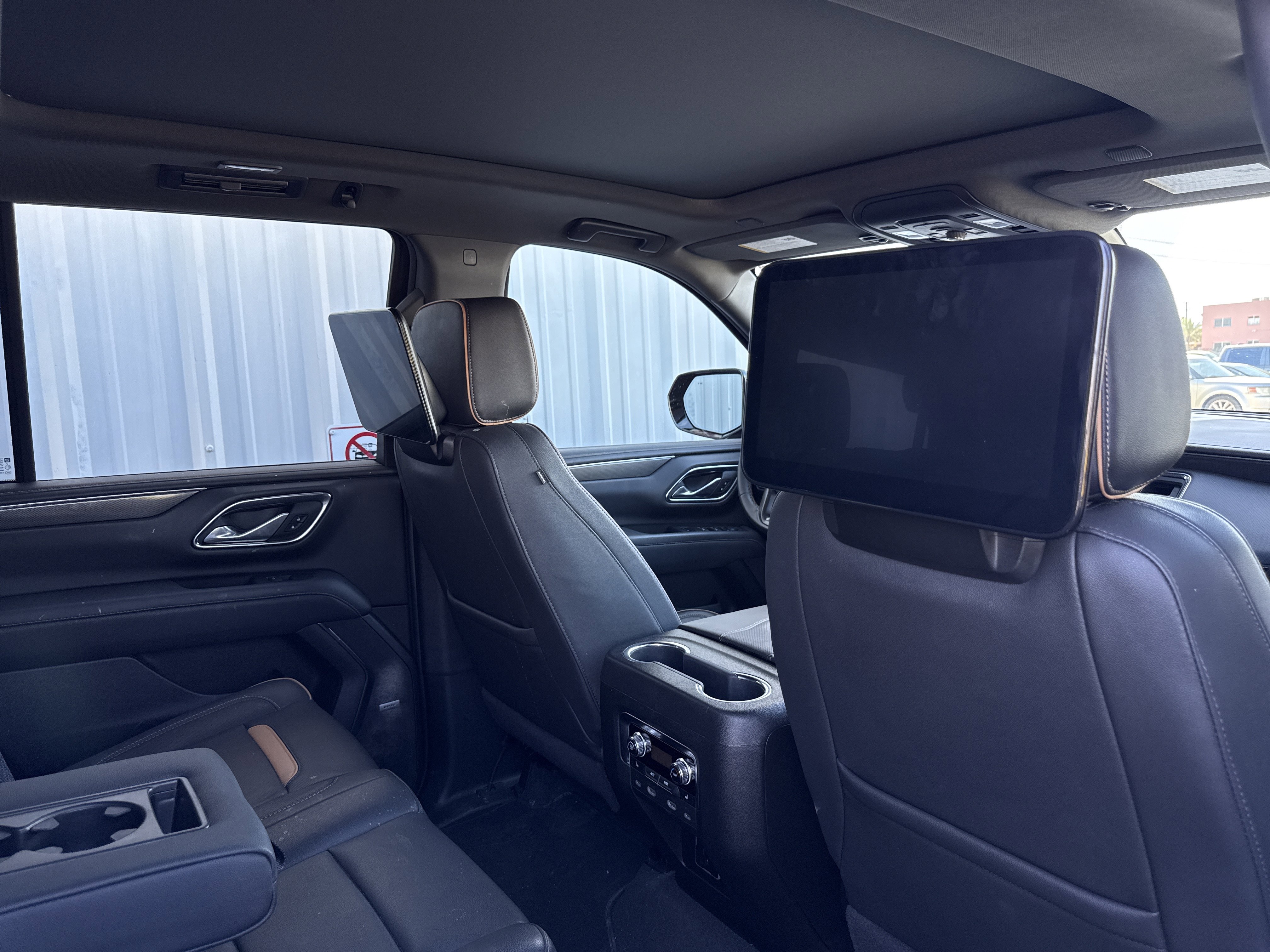 Used 2024 GMC Yukon AT4 w/ AT4 Premium Plus Package image 53