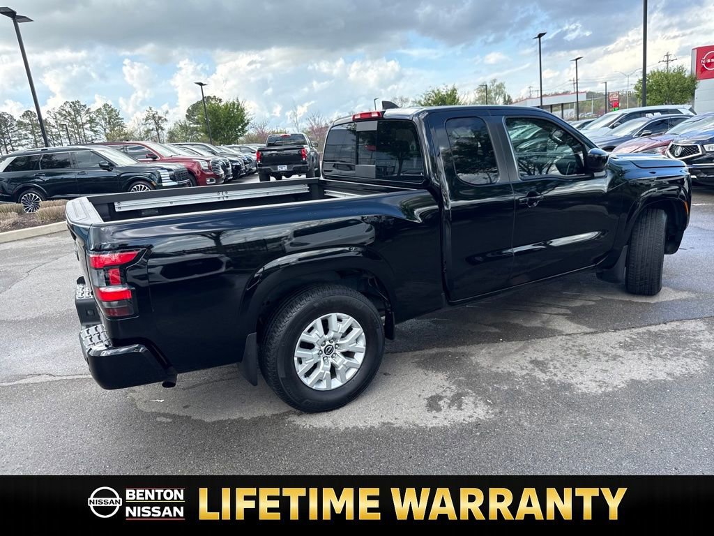 Used 2024 Nissan Frontier SV w/ SV Convenience Package image 9