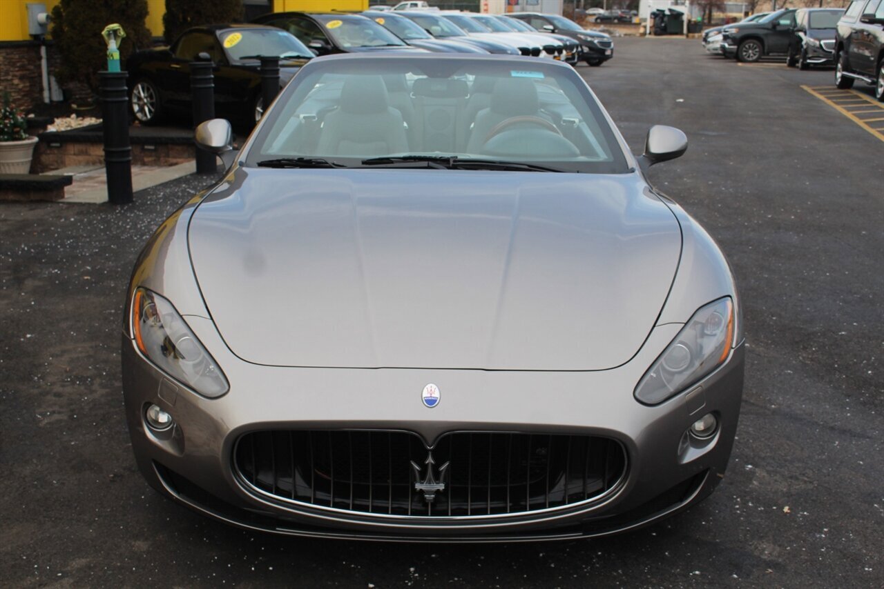 Used 2010 Maserati GranTurismo Convertible image 22