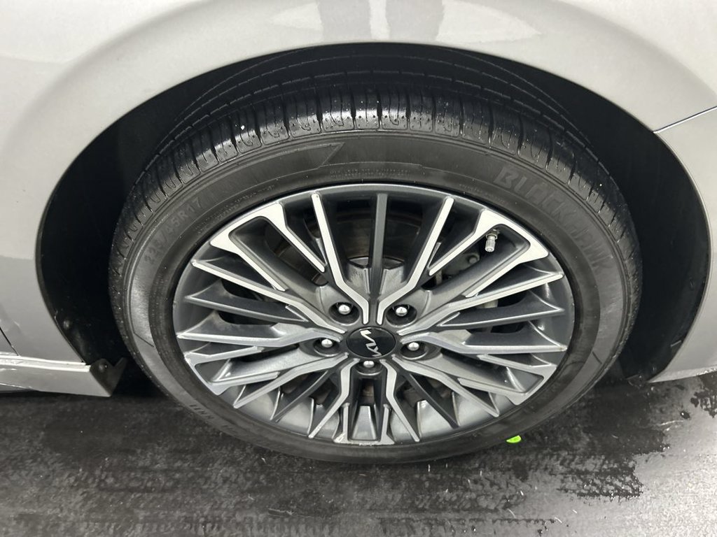 Certified 2024 Kia Forte GT-Line FWD image 8
