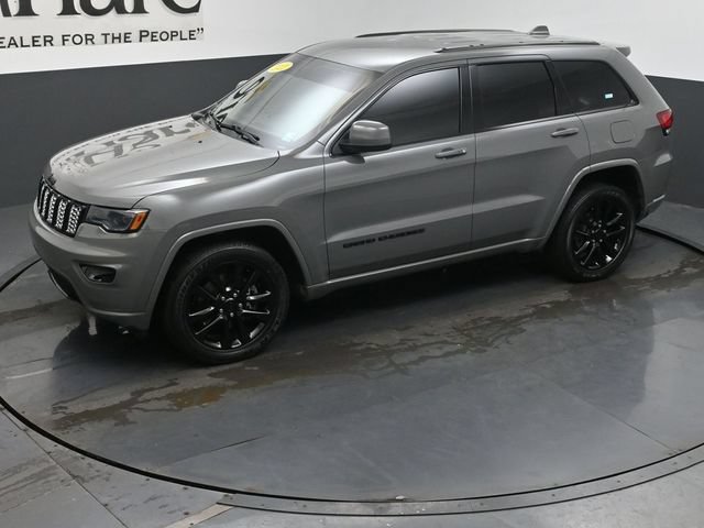 Used 2021 Jeep Grand Cherokee Laredo AWD/4WD image 43