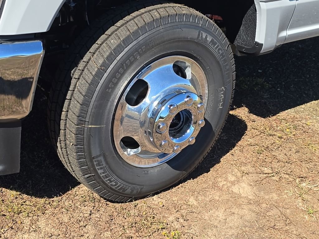 New 2026 Ford F350 XL w/ XL Chrome Package image 10