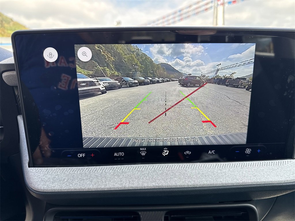 New 2025 Ford Maverick XLT image 26