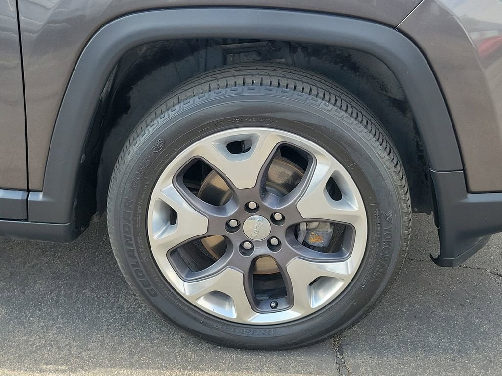 Used 2021 Jeep Compass Limited image 30