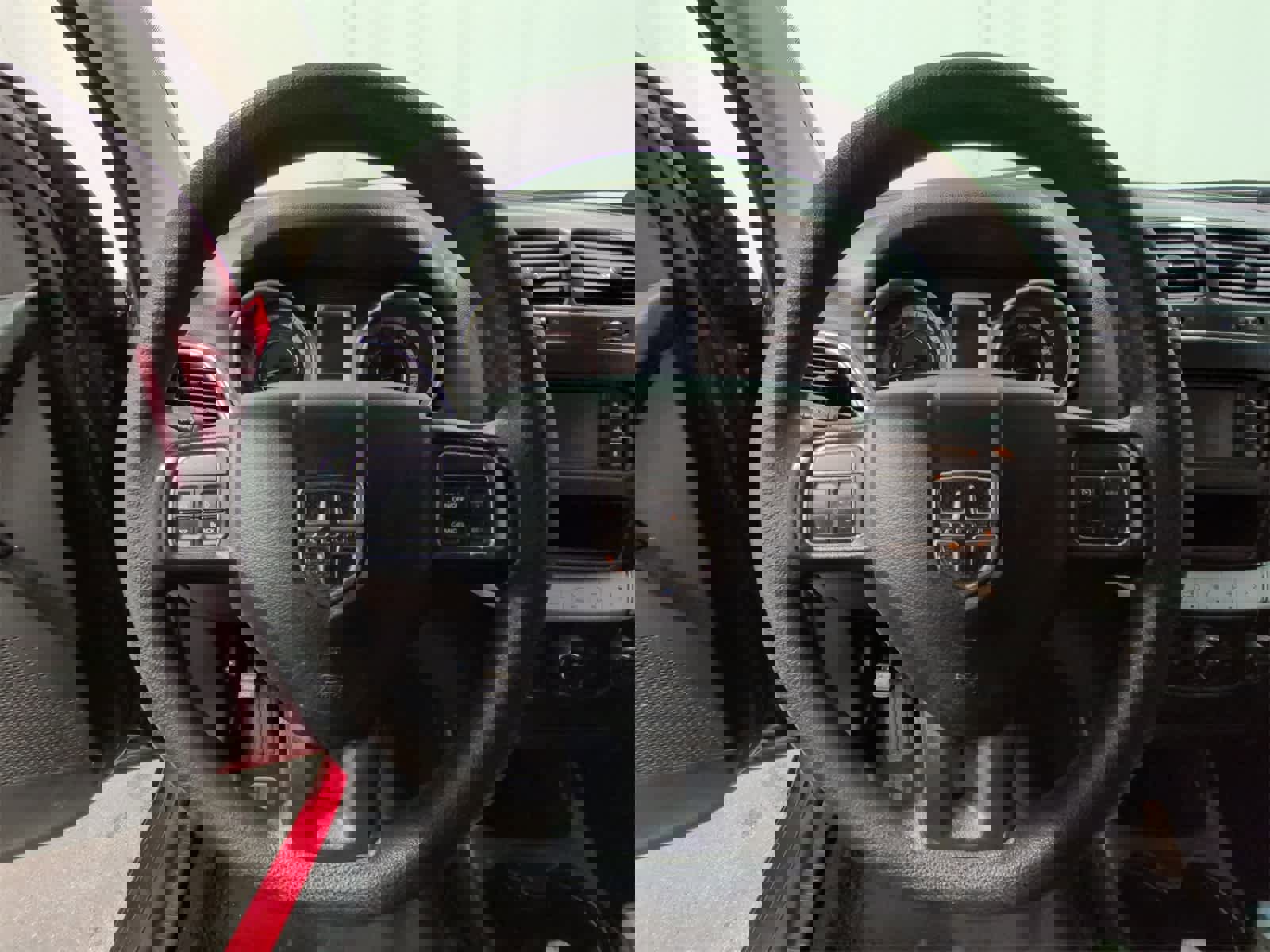 Certified 2018 Dodge Journey SE image 22