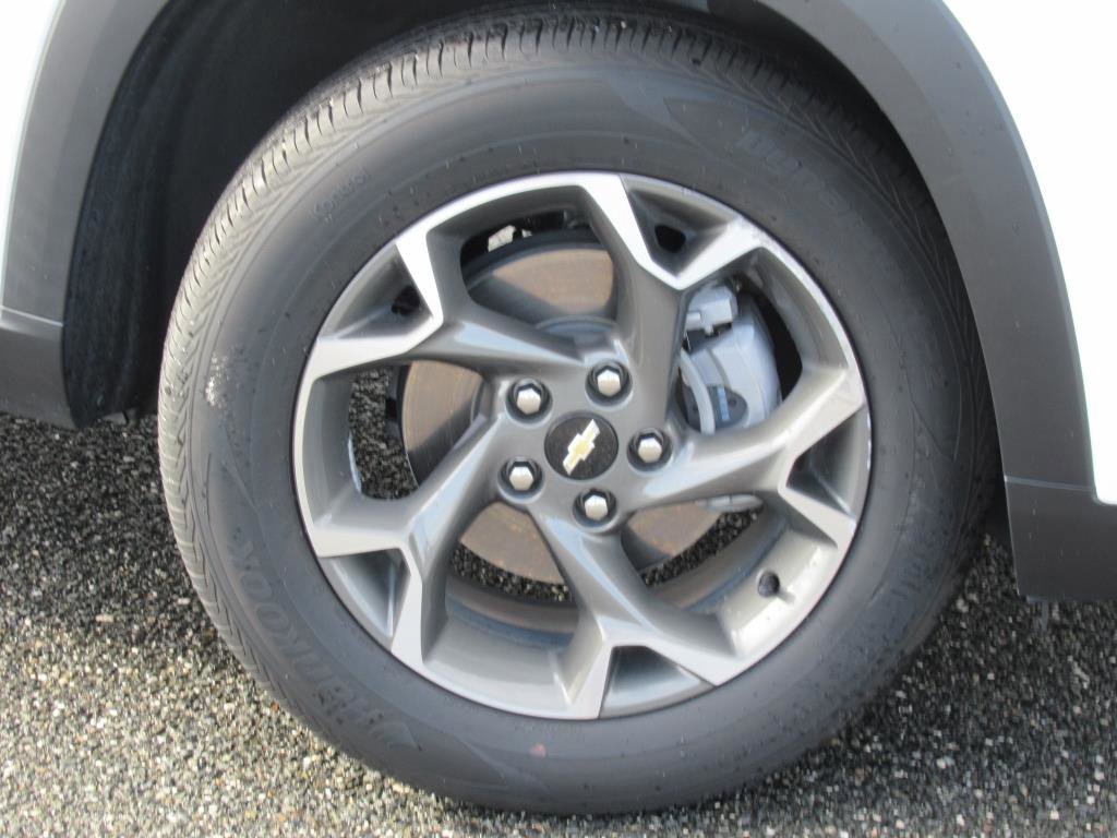 Used 2024 Chevrolet Trax LT w/ Driver Confidence Package image 7