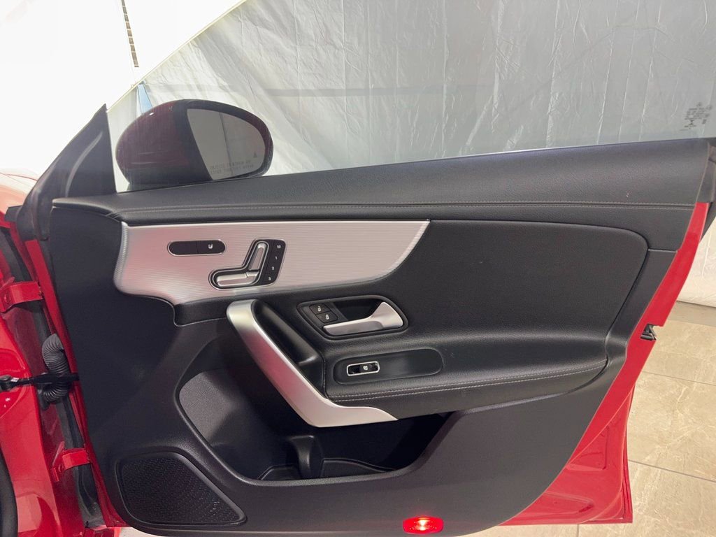 Used 2020 Mercedes-Benz CLA 250 image 40