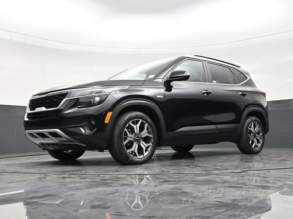 Used 2023 Kia Seltos EX image 21