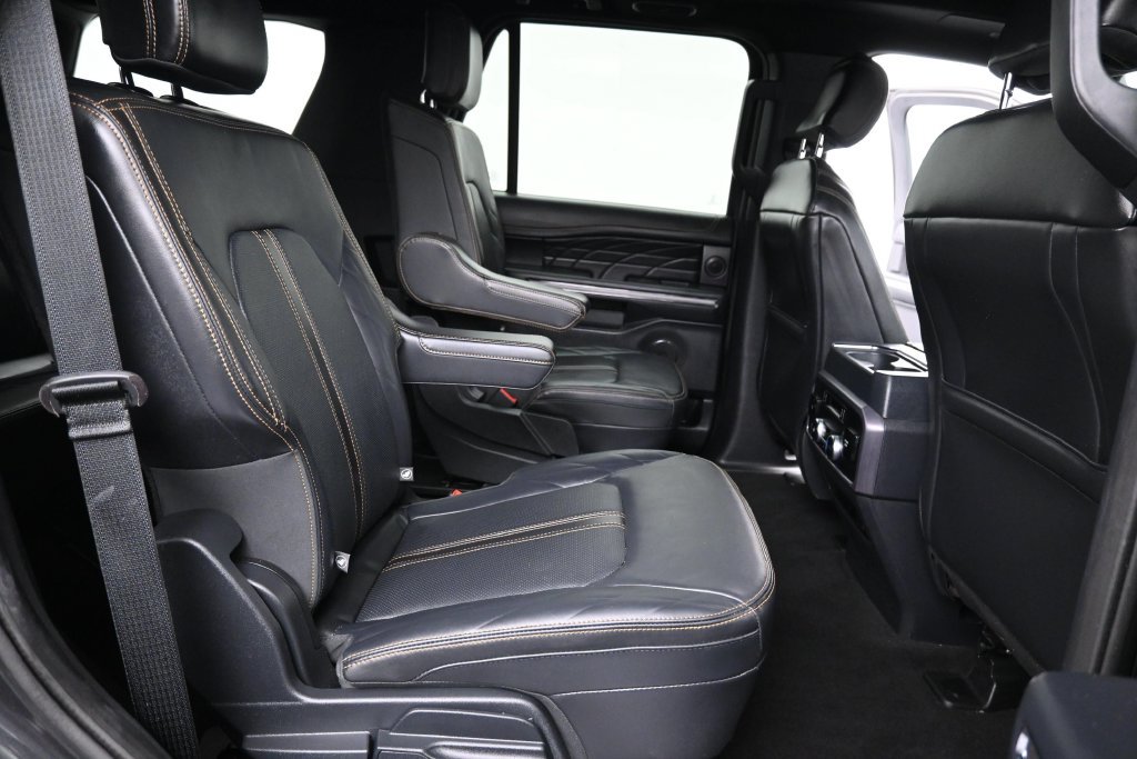 Used 2024 Ford Expedition Platinum AWD/4WD image 23