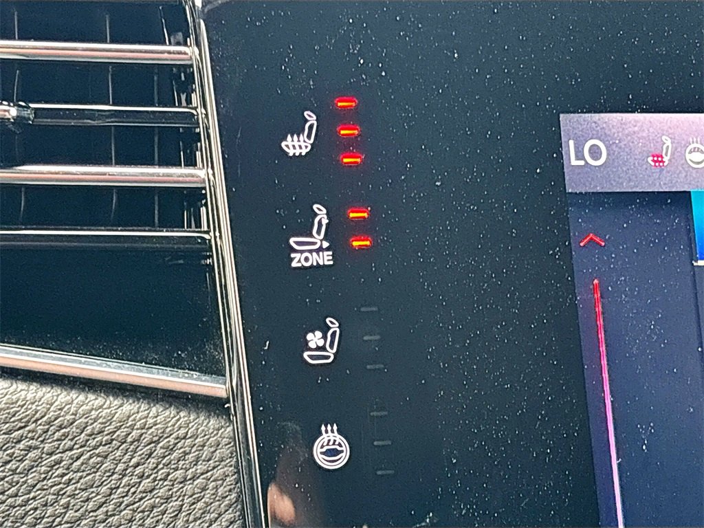 Used 2024 Jeep Wagoneer Series III image 21