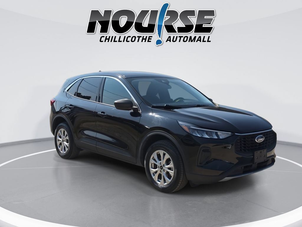 Used 2024 Ford Escape Active AWD/4WD image 2