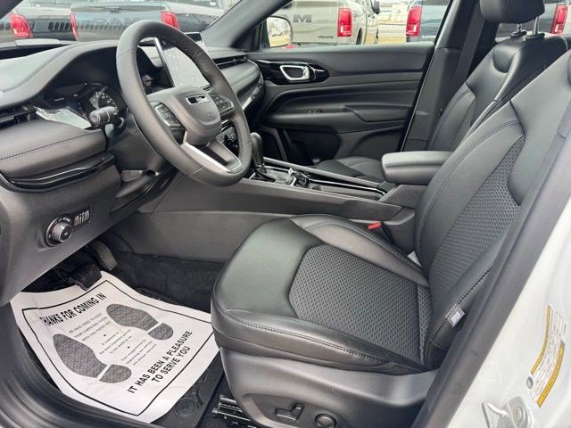 New 2026 Jeep Compass Latitude AWD/4WD image 9