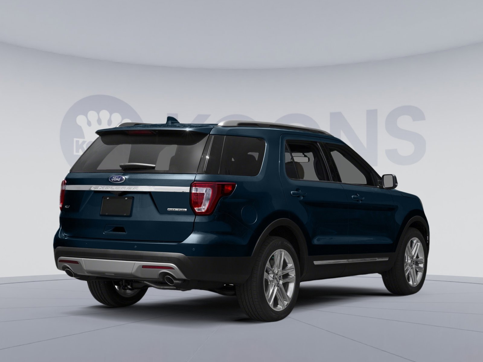 Used 2016 Ford Explorer XLT AWD/4WD image 2