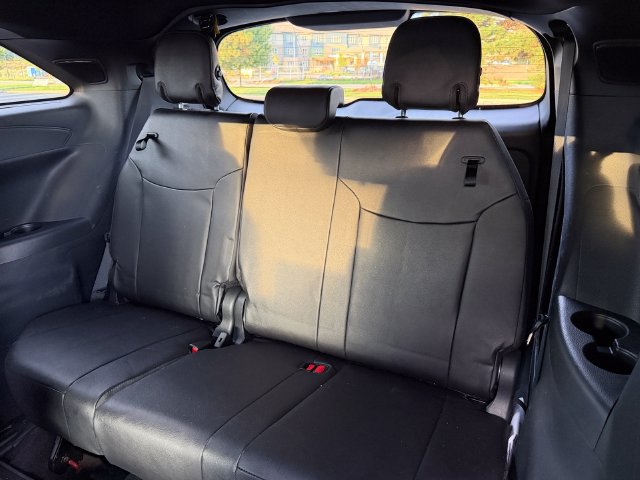 Certified 2025 Toyota Sienna Platinum AWD/4WD image 16