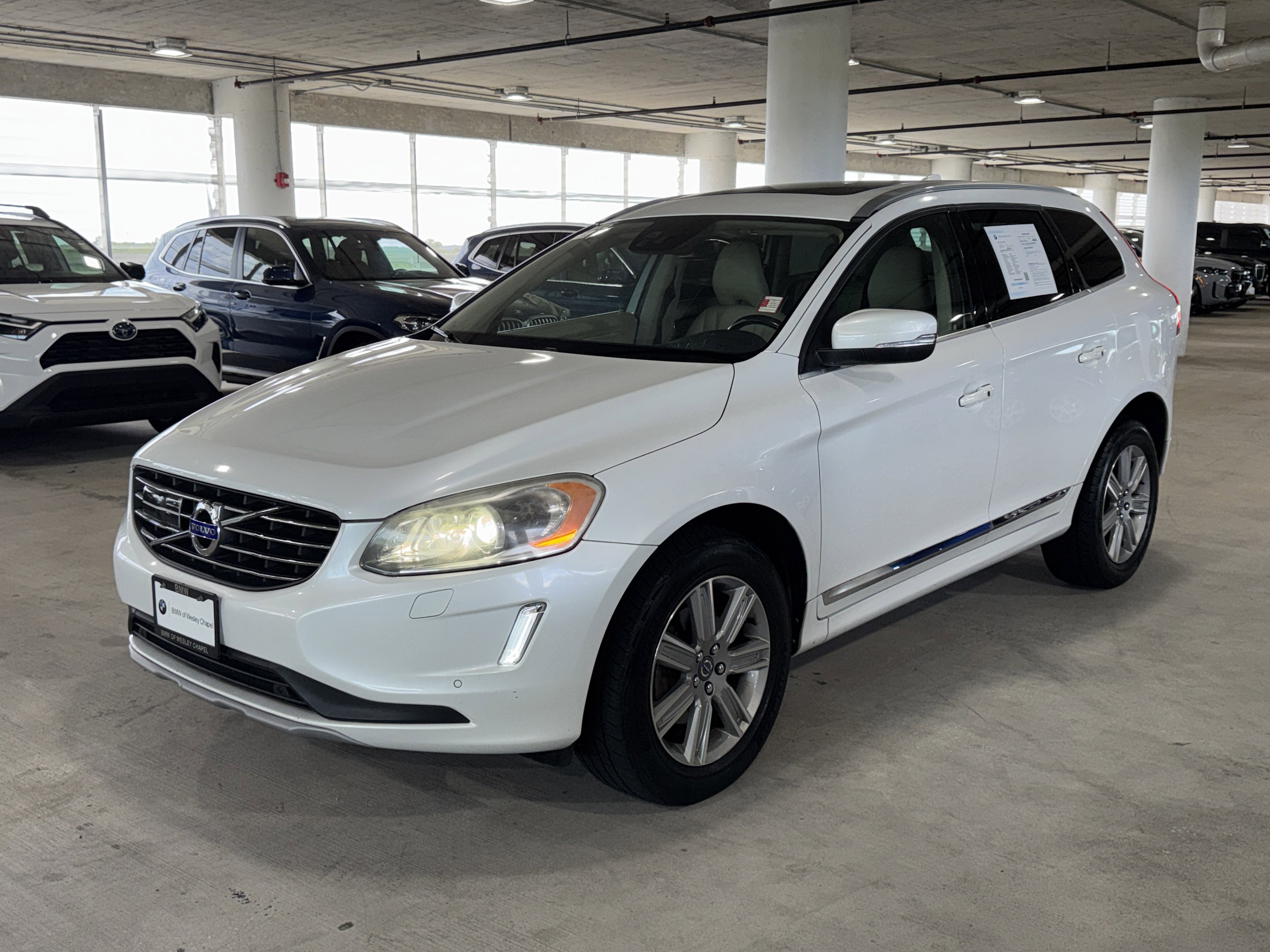 Used 2016 Volvo XC60 T6 Platinum AWD/4WD image 4
