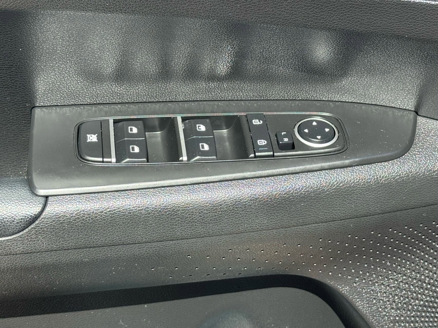 Used 2023 Kia Forte LXS FWD image 23