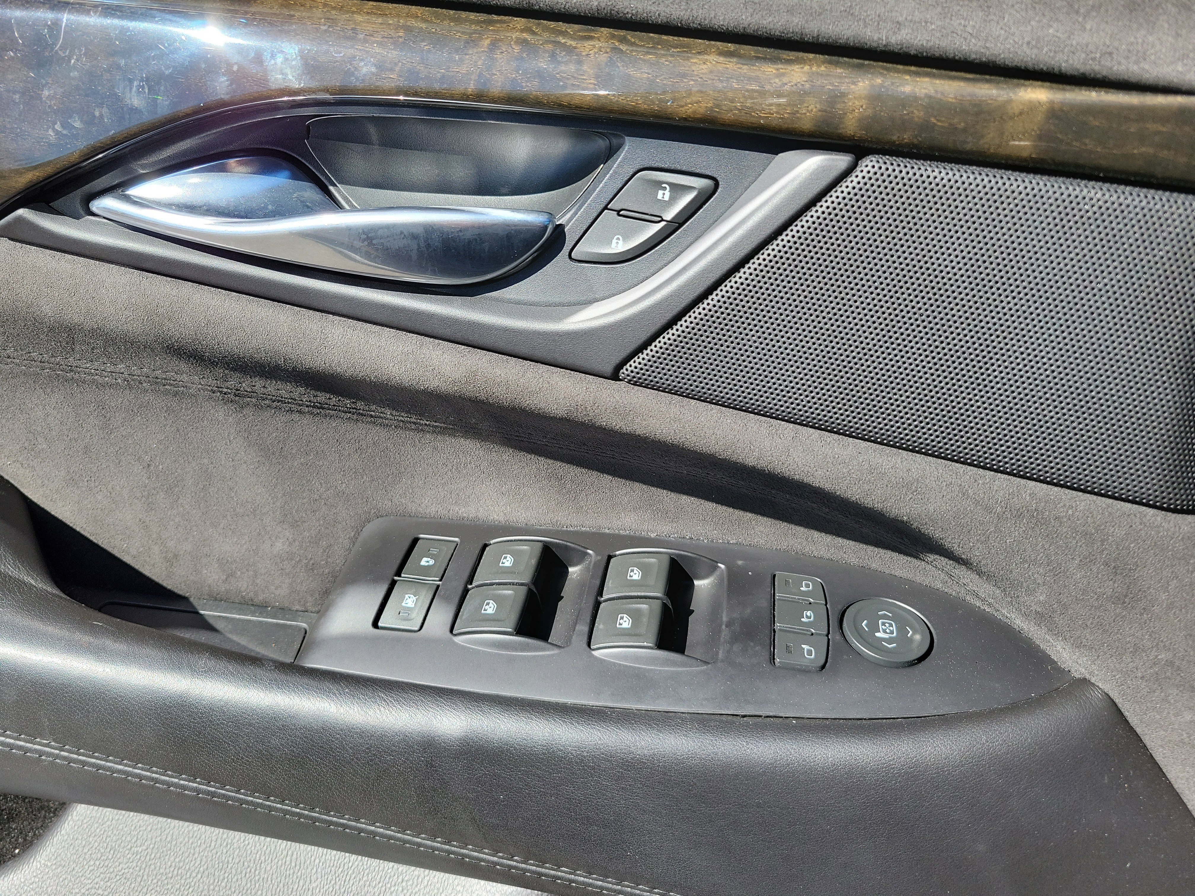 Used 2018 Cadillac Escalade ESV Platinum image 23