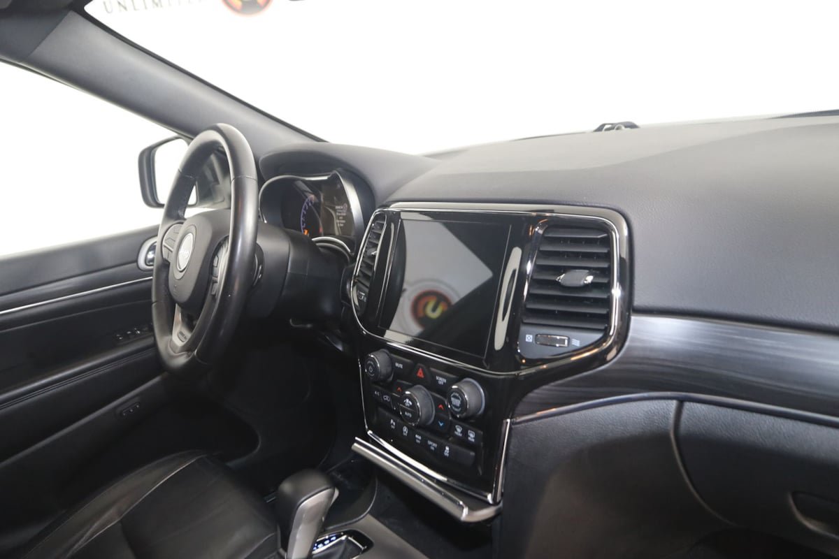 Used 2021 Jeep Grand Cherokee Limited AWD/4WD image 39