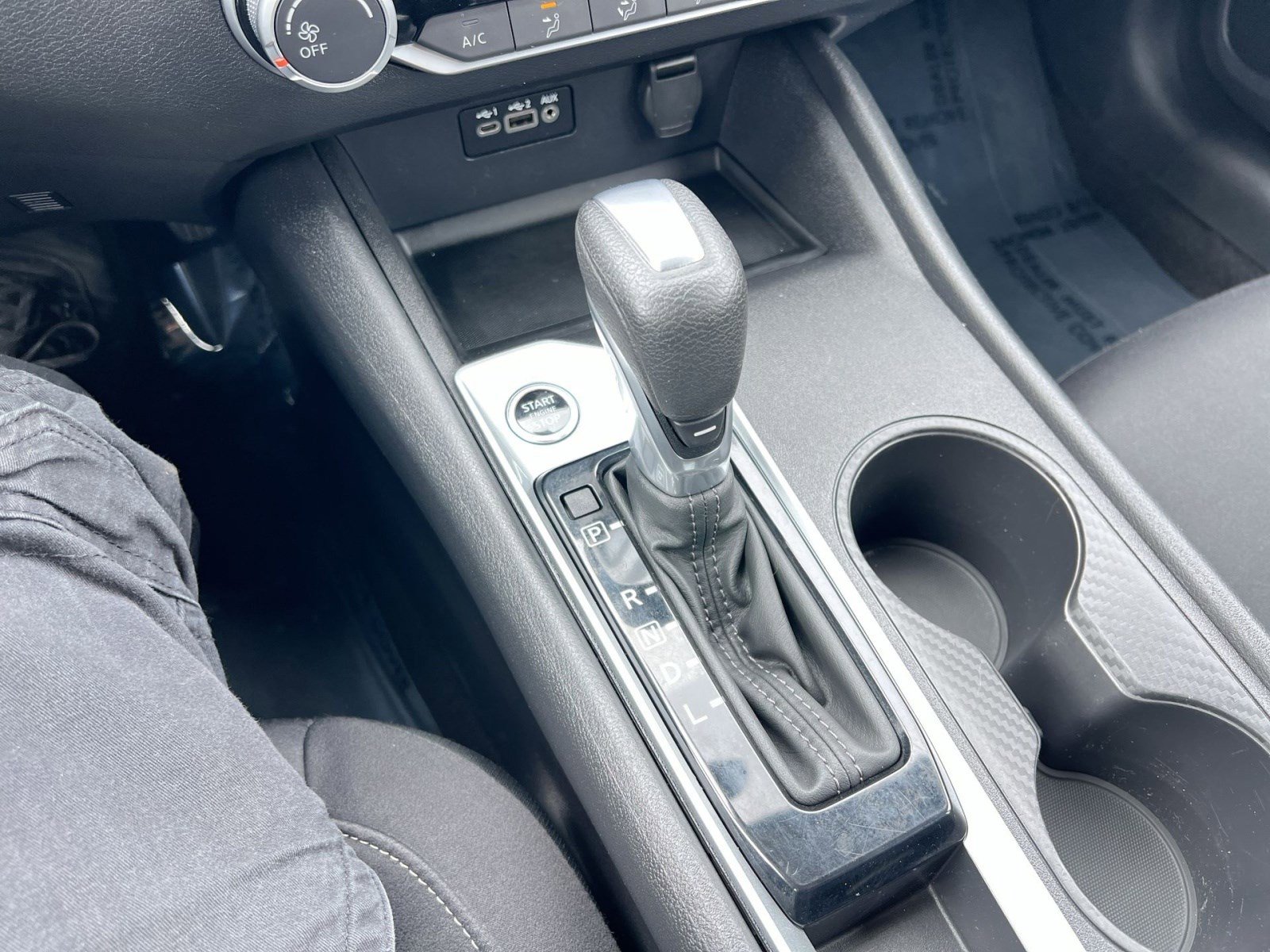 Used 2025 Nissan Altima 2.5 SV image 21