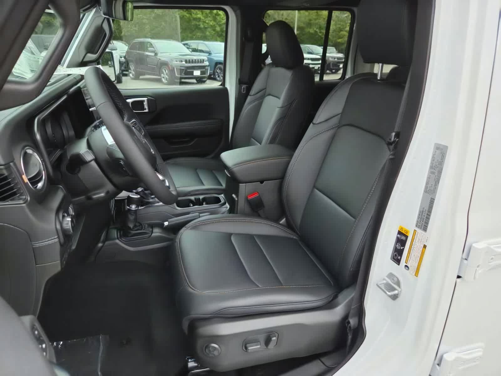 New 2027 Jeep Wrangler Unlimited Sahara AWD/4WD image 19