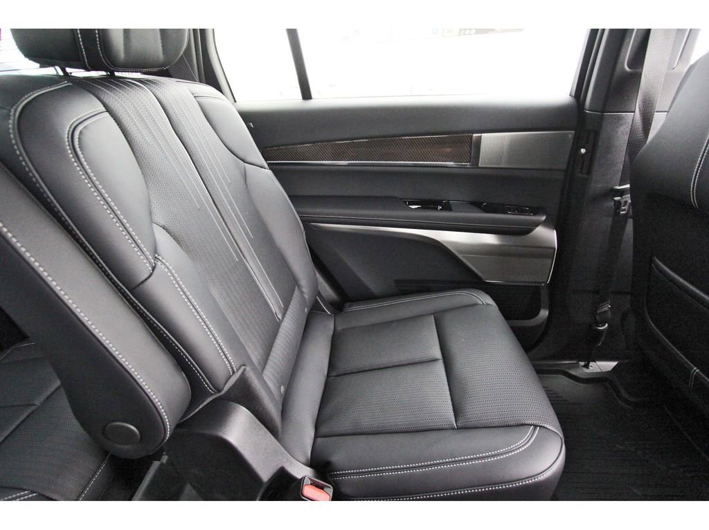 New 2026 Cadillac Vistiq Luxury AWD/4WD image 11