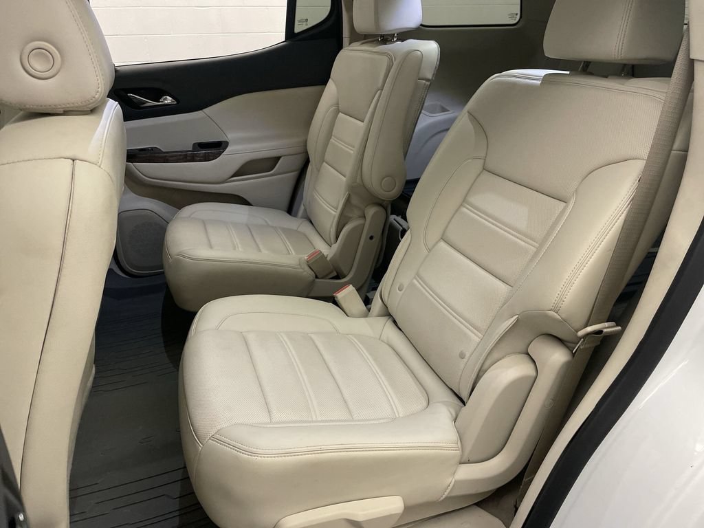 Used 2021 GMC Acadia Denali w/ Denali Technology Package FWD image 21