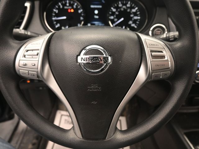 Used 2015 Nissan Rogue SV w/ SV Premium Package image 16
