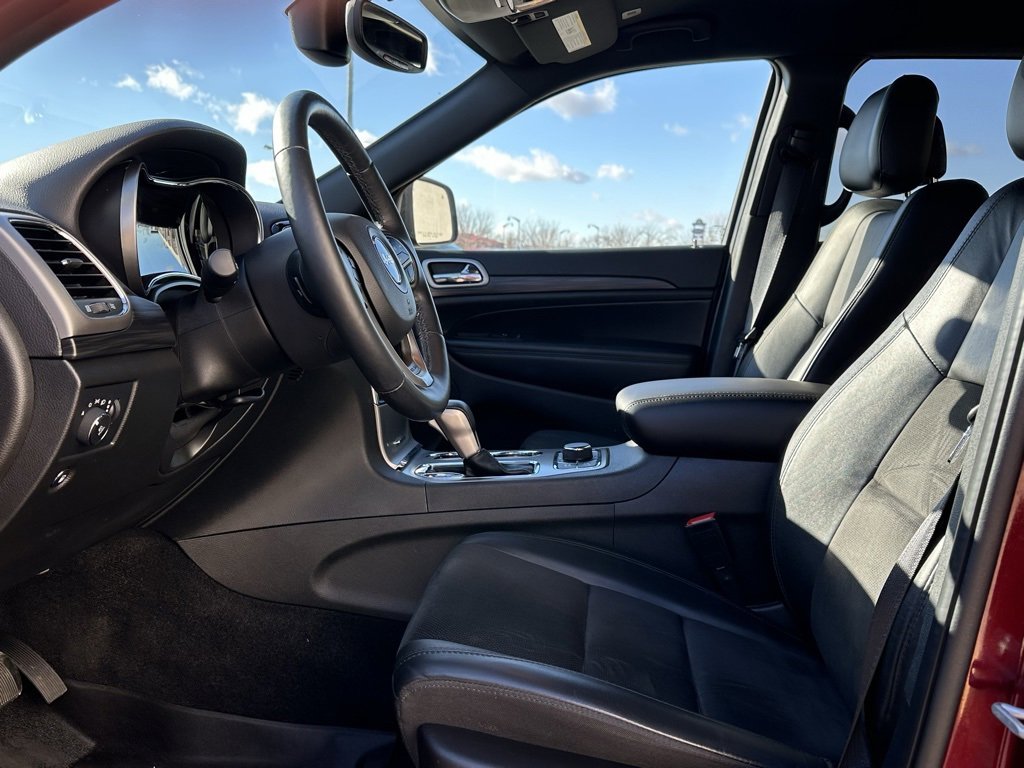 Used 2022 Jeep Grand Cherokee Laredo X image 9