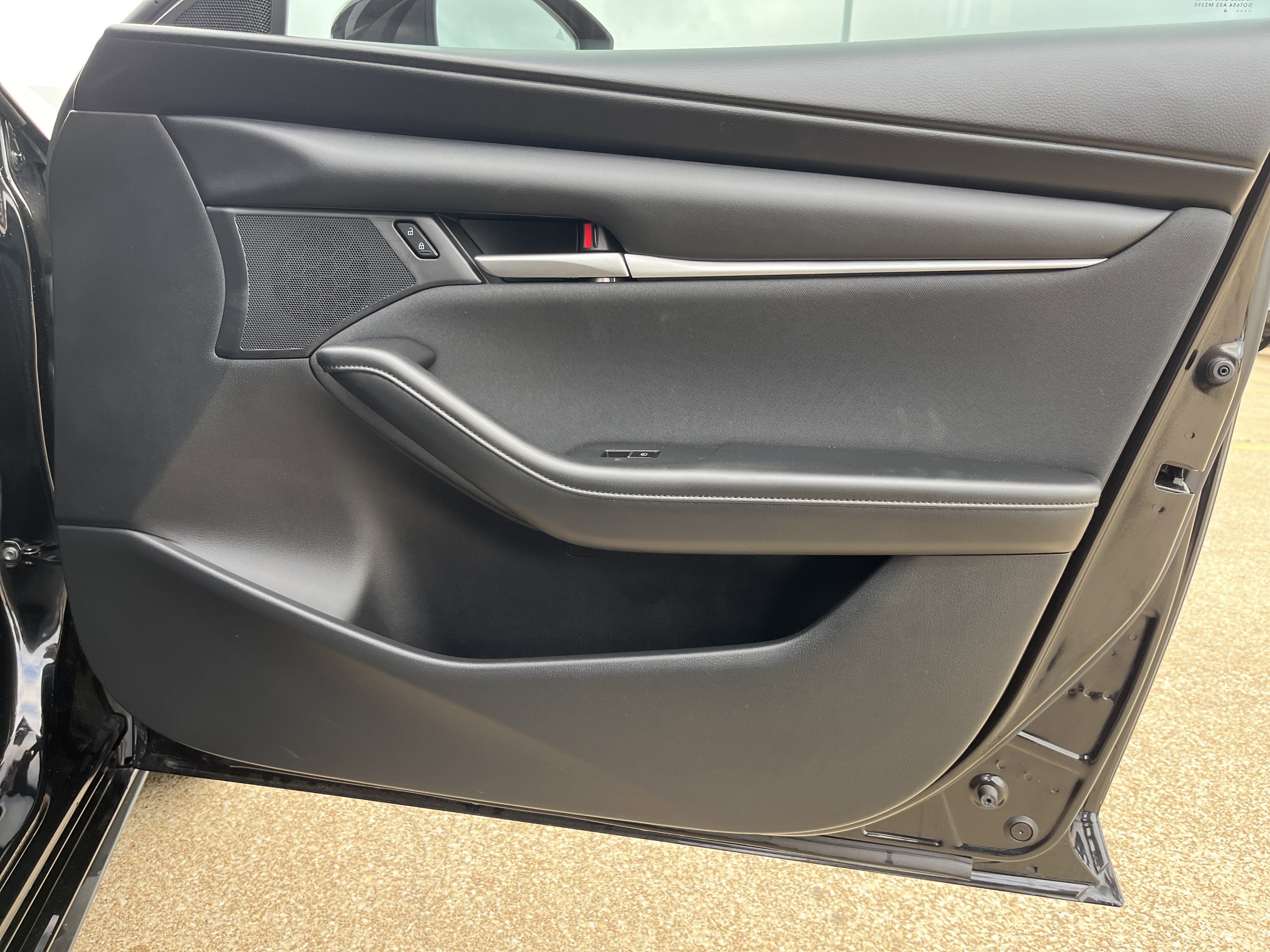 Used 2025 MAZDA MAZDA3 s image 21