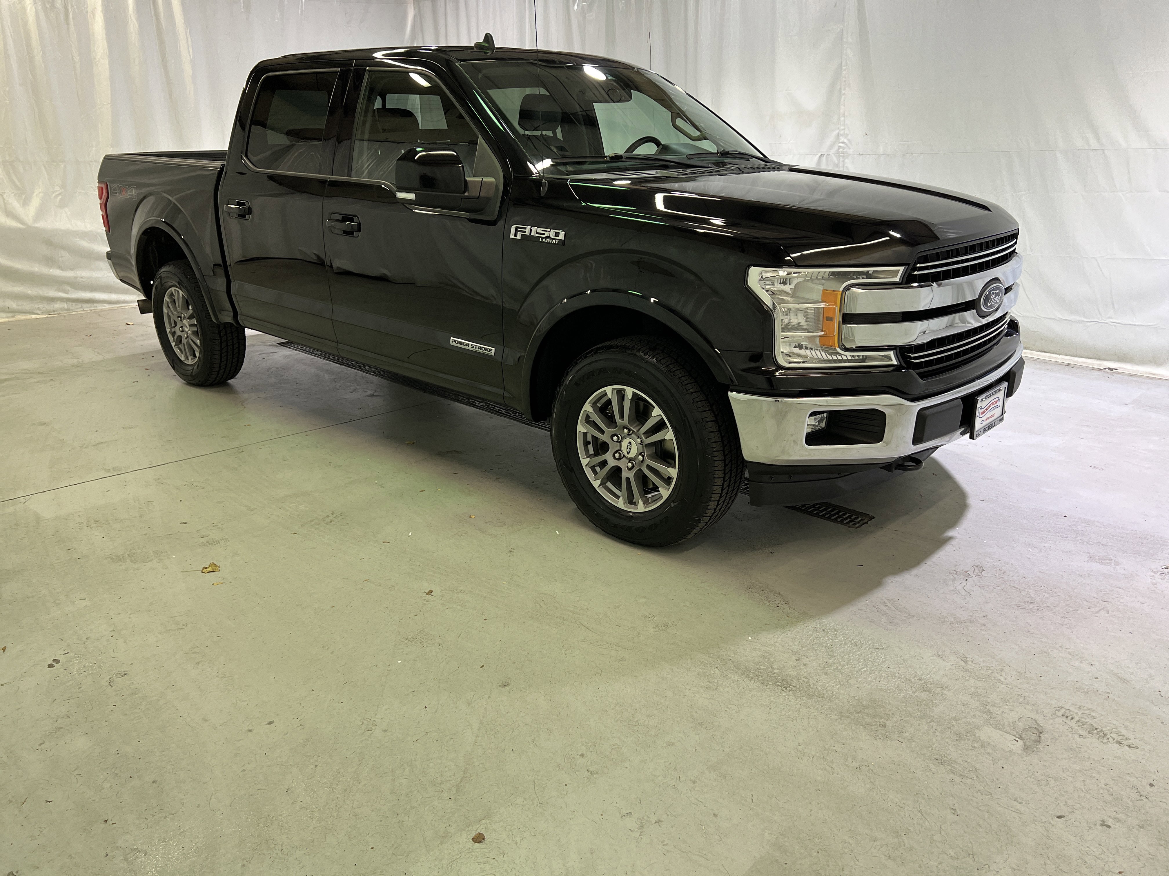 Used 2019 Ford F150 Lariat image 2
