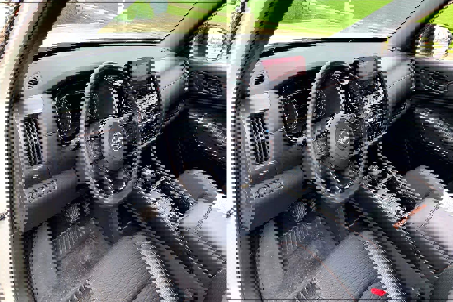 Used 2023 Nissan Pathfinder Rock Creek AWD/4WD image 16