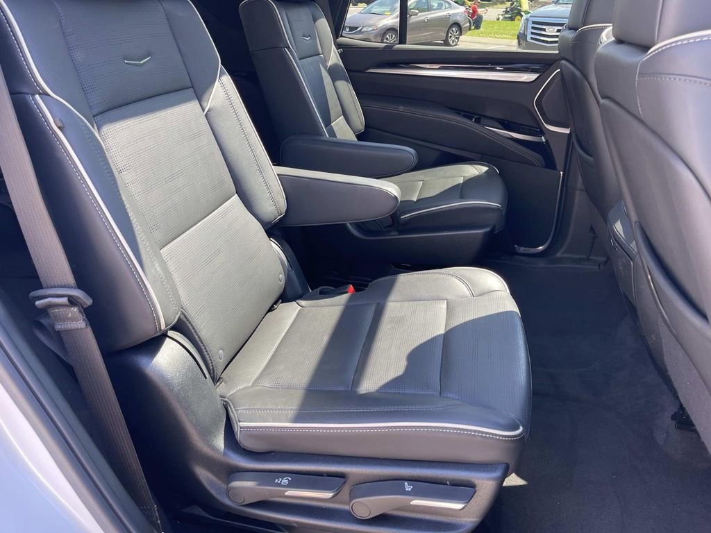 Certified 2025 Cadillac Escalade Sport AWD/4WD image 20