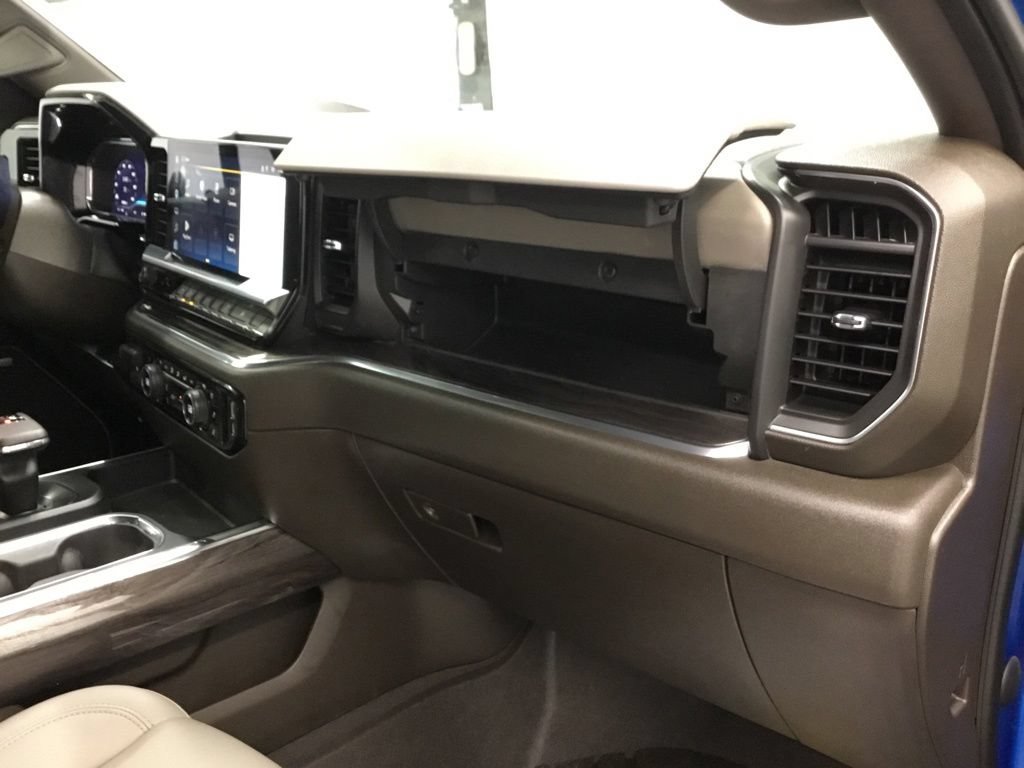 Used 2023 Chevrolet Silverado 1500 LTZ w/ Technology Package AWD/4WD image 50