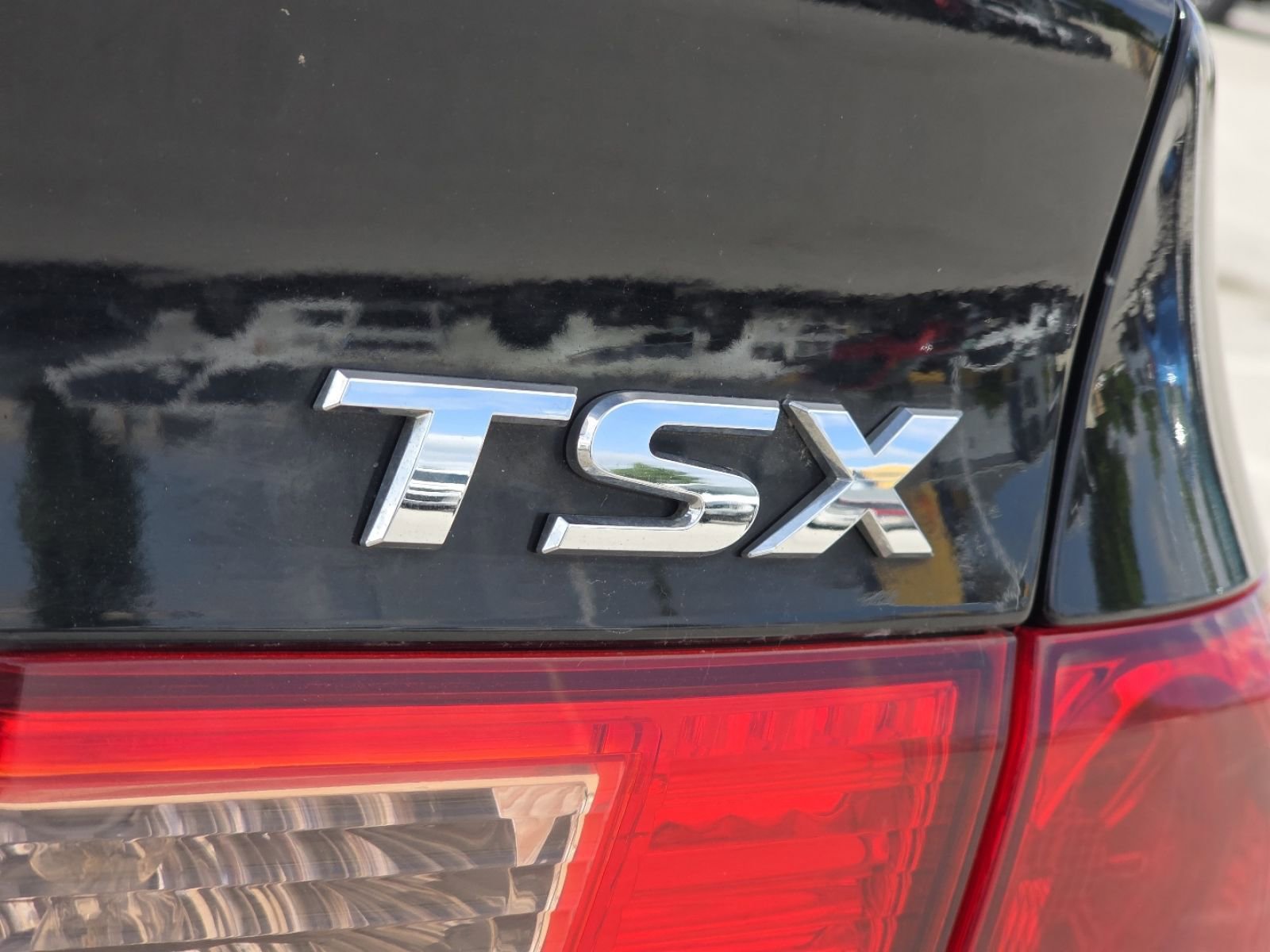 Used 2011 Acura TSX Sedan FWD image 9