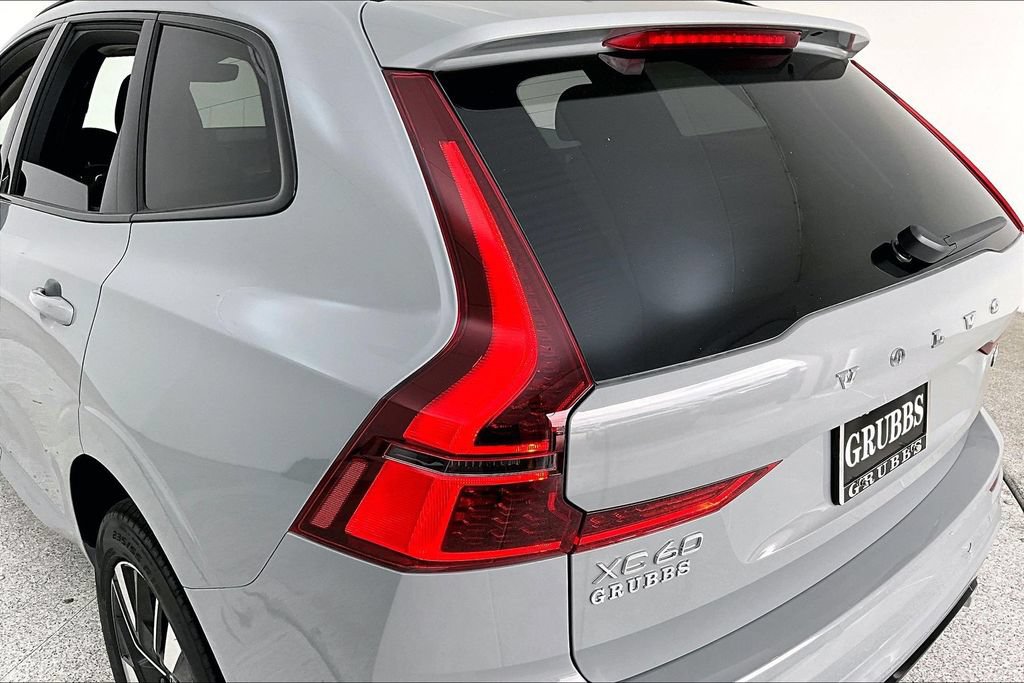 New 2026 Volvo XC60 B5 Core w/ Climate Package AWD/4WD image 30