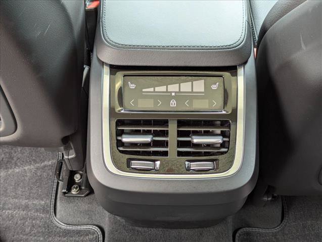Used 2025 Volvo XC90 B6 Plus AWD/4WD image 16