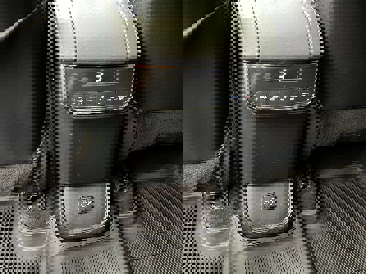 Used 2021 Toyota Highlander XLE image 12