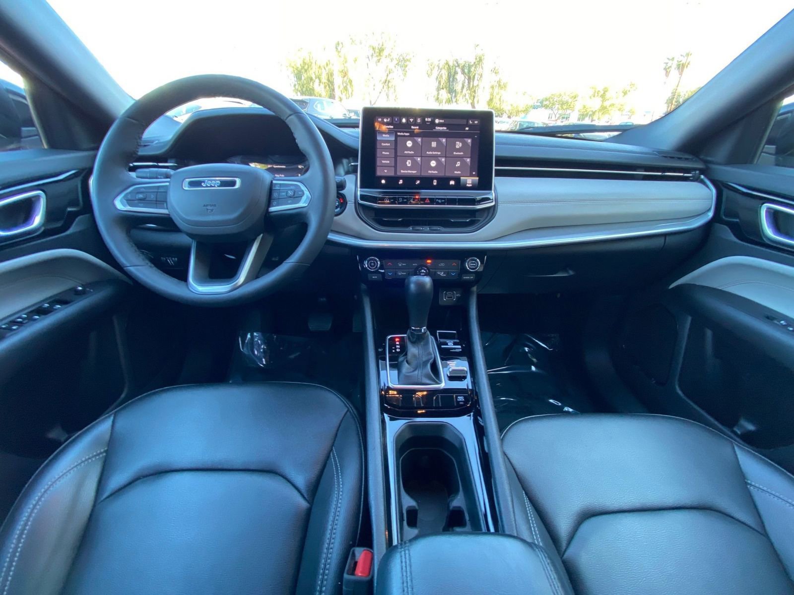 Used 2025 Jeep Compass Limited AWD/4WD image 34